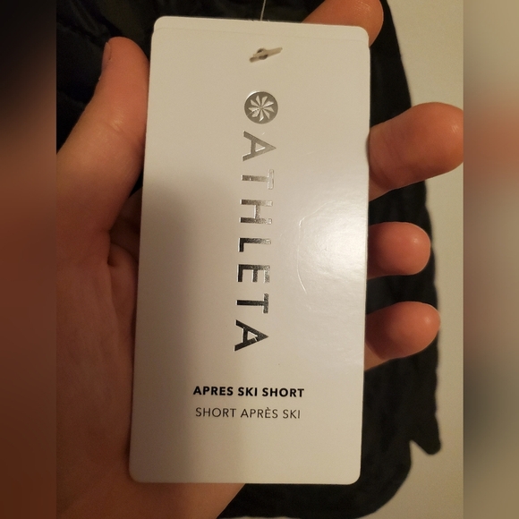 NWT Athleta "Apres Ski" Quilted mini short. Black. Size 14. Plus size. - Picture 8 of 13